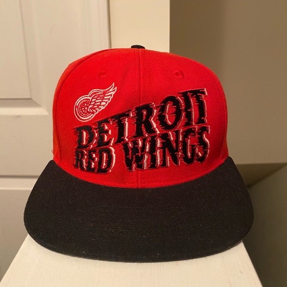 NFL Other - Detroit Redwings CCM Special Edition Team Color stitched Flat Brim Hat